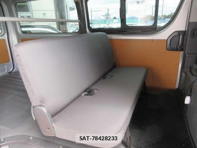 Toyota HIACE VAN 2019-09 7500829-10