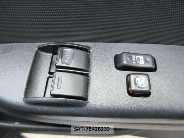 Toyota HIACE VAN 2019-09 7500829-12