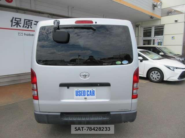 Toyota HIACE VAN 2019-09 7500829-15