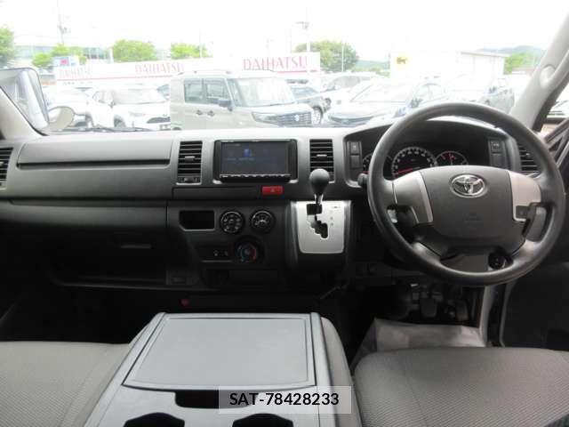 Toyota HIACE VAN 2019-09 7500829-8