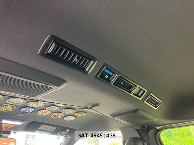 Toyota HIACE VAN 2019-11 7508791-11
