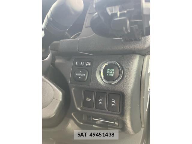 Toyota HIACE VAN 2019-11 7508791-15