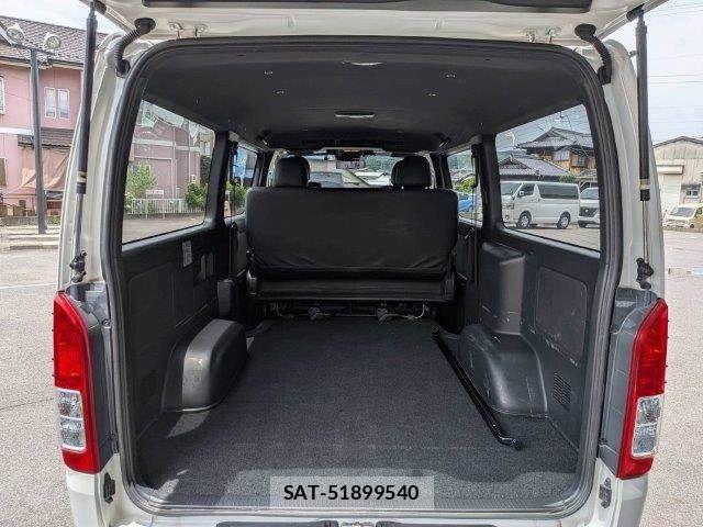 Toyota HIACE VAN 2020-03 7500827-10