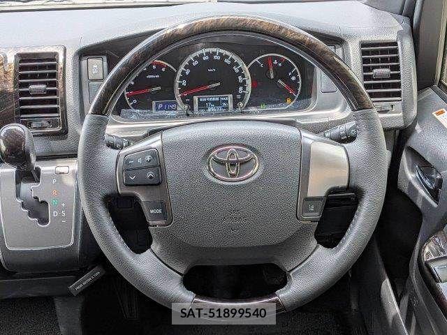 Toyota HIACE VAN 2020-03 7500827-11