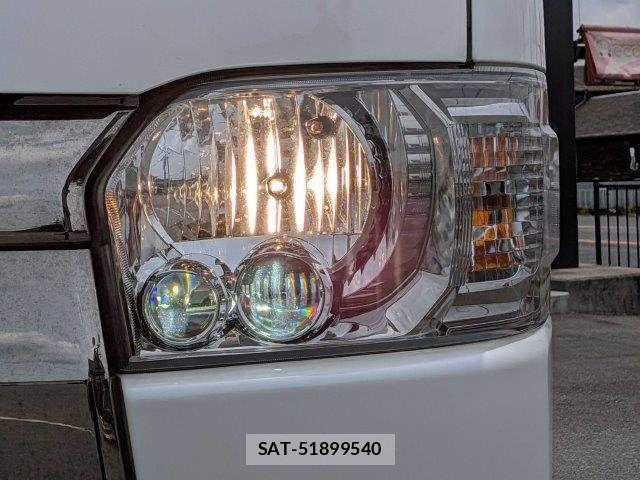 Toyota HIACE VAN 2020-03 7500827-12