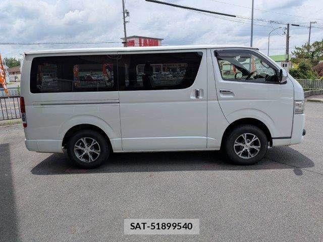 Toyota HIACE VAN 2020-03 7500827-17