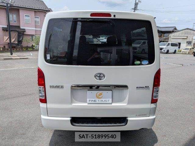 Toyota HIACE VAN 2020-03 7500827-19