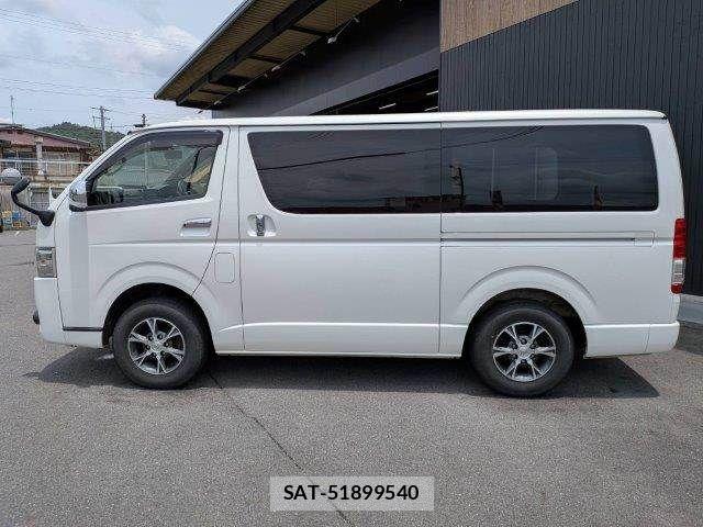 Toyota HIACE VAN 2020-03 7500827-21