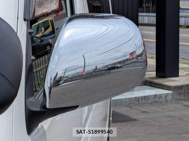 Toyota HIACE VAN 2020-03 7500827-26