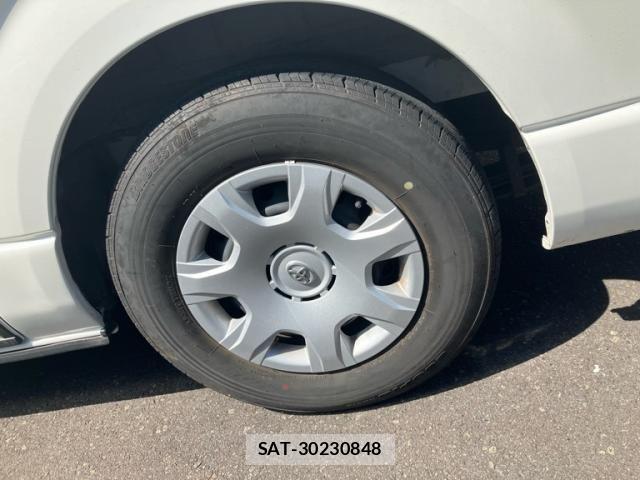 Toyota HIACE VAN 2022-05 7508781-13