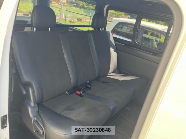 Toyota HIACE VAN 2022-05 7508781-16
