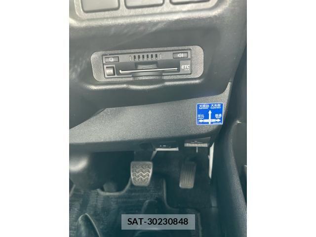 Toyota HIACE VAN 2022-05 7508781-20
