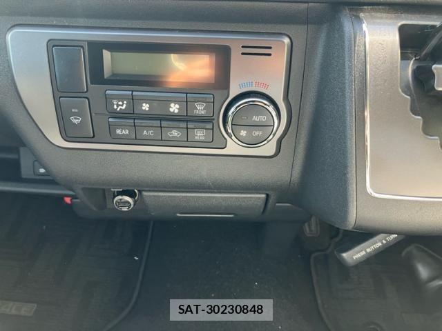 Toyota HIACE VAN 2022-05 7508781-21