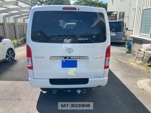 Toyota HIACE VAN 2022-05 7508781-4