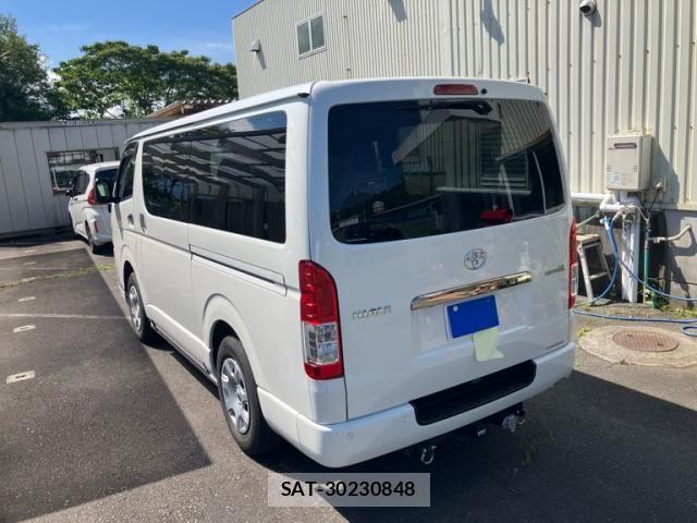 Toyota HIACE VAN 2022-05 7508781-5