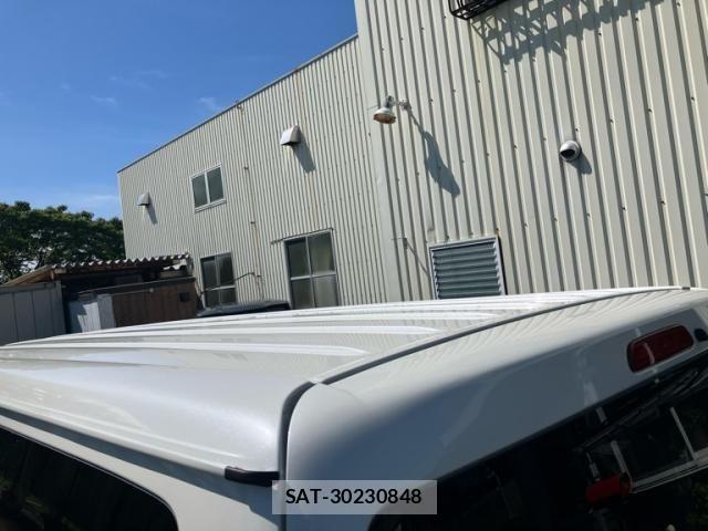 Toyota HIACE VAN 2022-05 7508781-8