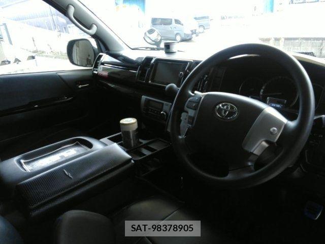 Toyota HIACE VAN 2013-12 7500831-1