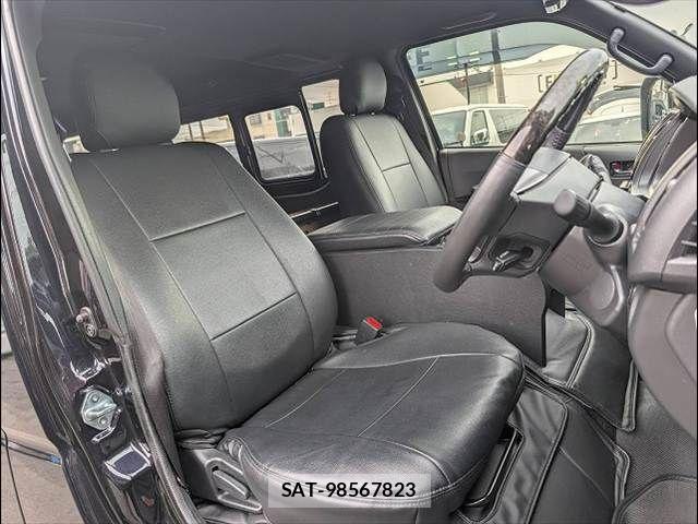 Toyota HIACE VAN 2021-04 7500823-10