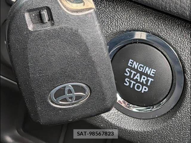 Toyota HIACE VAN 2021-04 7500823-7