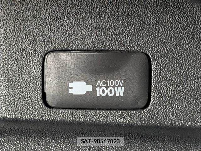 Toyota HIACE VAN 2021-04 7500823-8