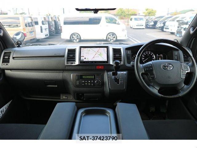 Toyota HIACE VAN 2024-01 7562206-3