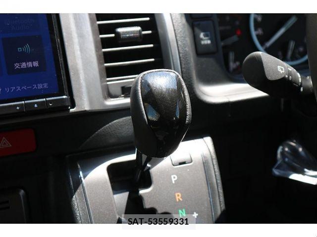 Toyota HIACE VAN 2025-01 7562204-10