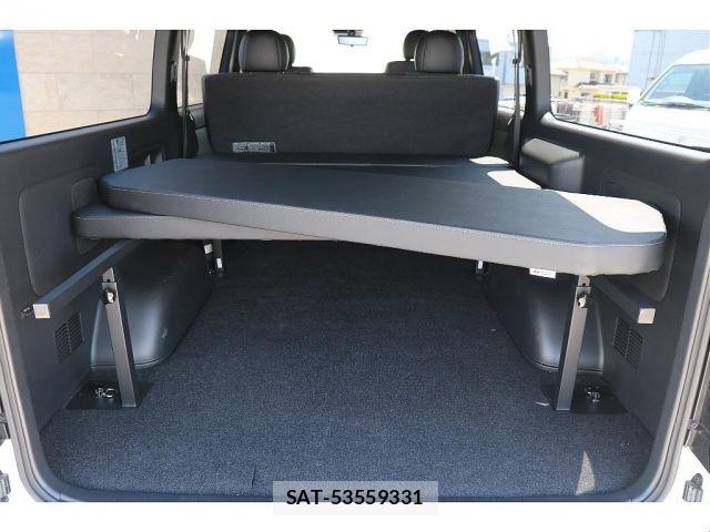 Toyota HIACE VAN 2025-01 7562204-16
