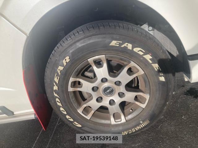 Toyota HIACE VAN 2021-06 7562210-9
