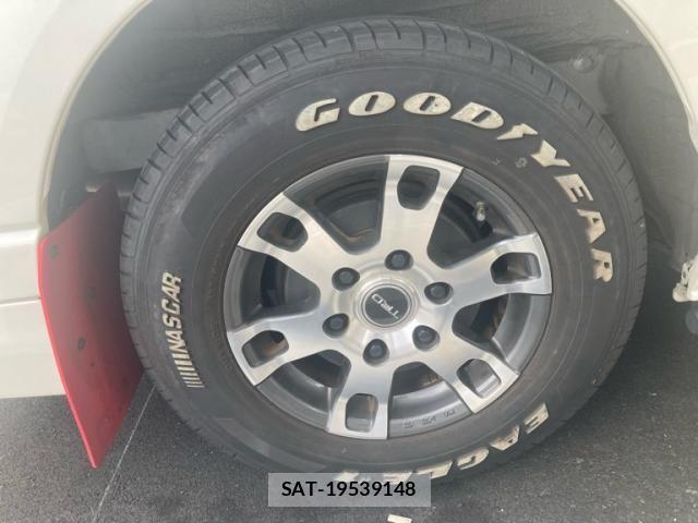 Toyota HIACE VAN 2021-06 7562210-10