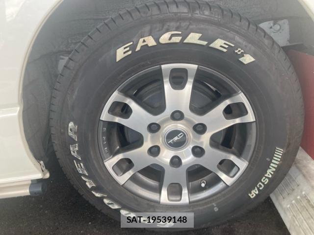 Toyota HIACE VAN 2021-06 7562210-11