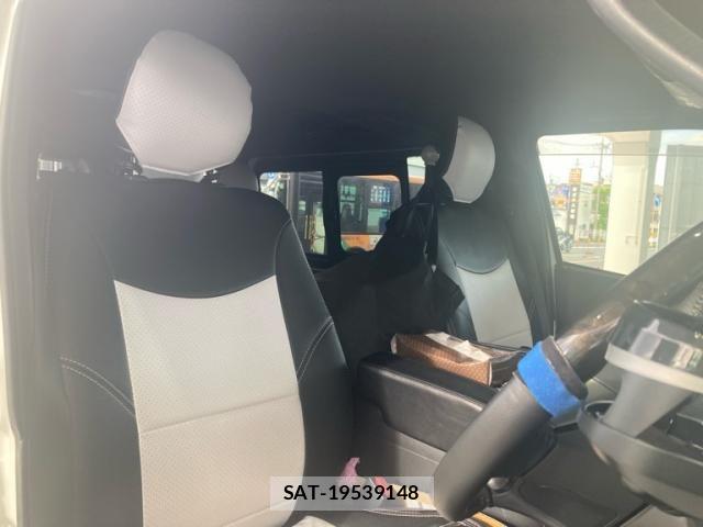 Toyota HIACE VAN 2021-06 7562210-15