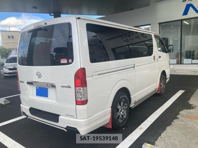 Toyota HIACE VAN 2021-06 7562210-6