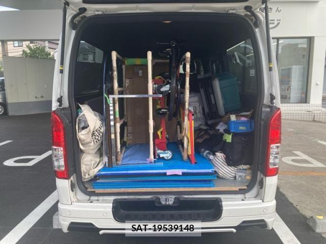 Toyota HIACE VAN 2021-06 7562210-7