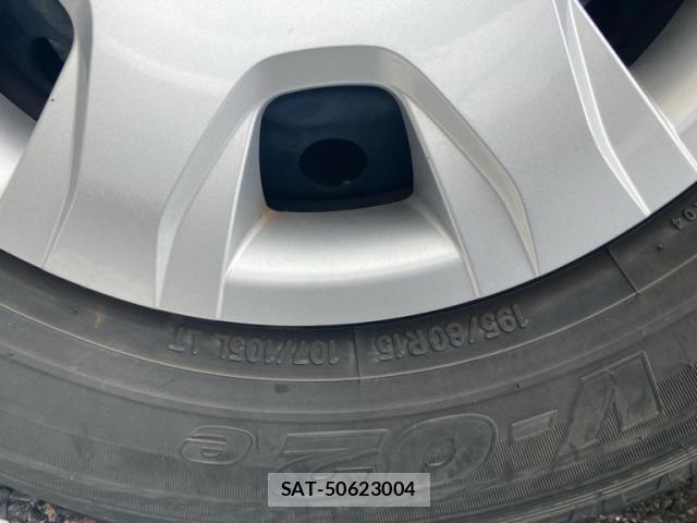Toyota HIACE VAN 2009-06 7562215-11