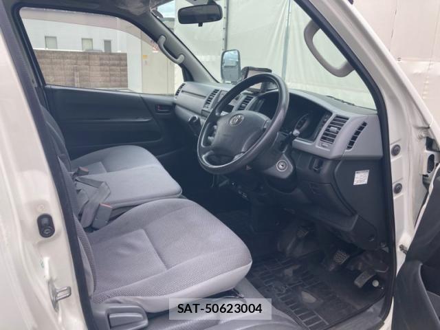 Toyota HIACE VAN 2009-06 7562215-16