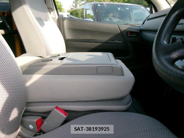 Toyota HIACE VAN 2010-06 7562214-13