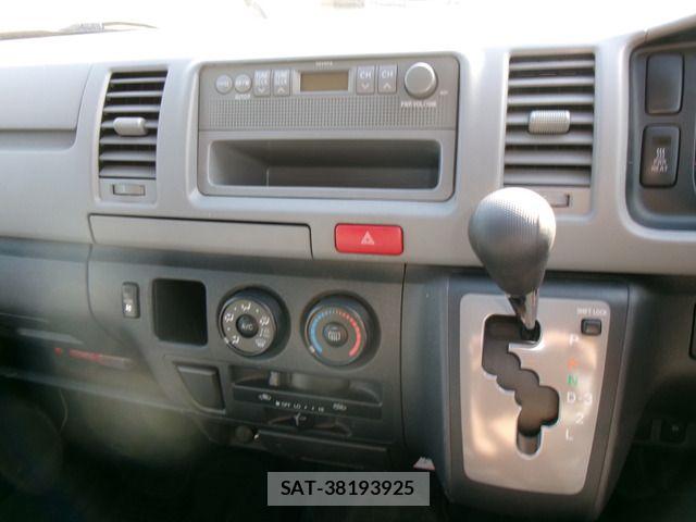 Toyota HIACE VAN 2010-06 7562214-16
