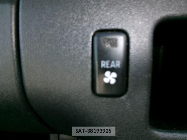 Toyota HIACE VAN 2010-06 7562214-18