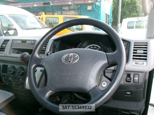 Toyota HIACE VAN 2013-01 7562213-9