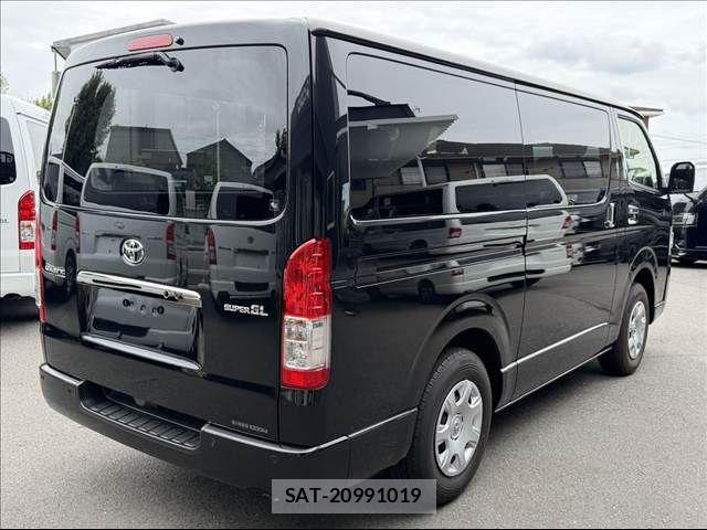 Toyota HIACE VAN 2023-03 7562209-14