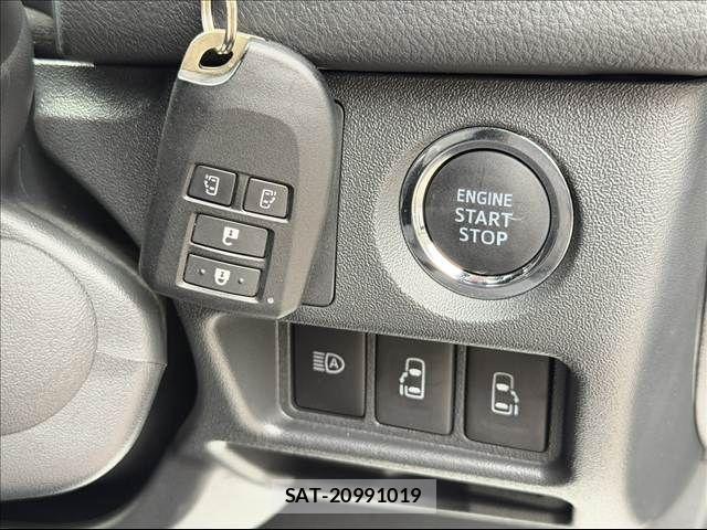 Toyota HIACE VAN 2023-03 7562209-16