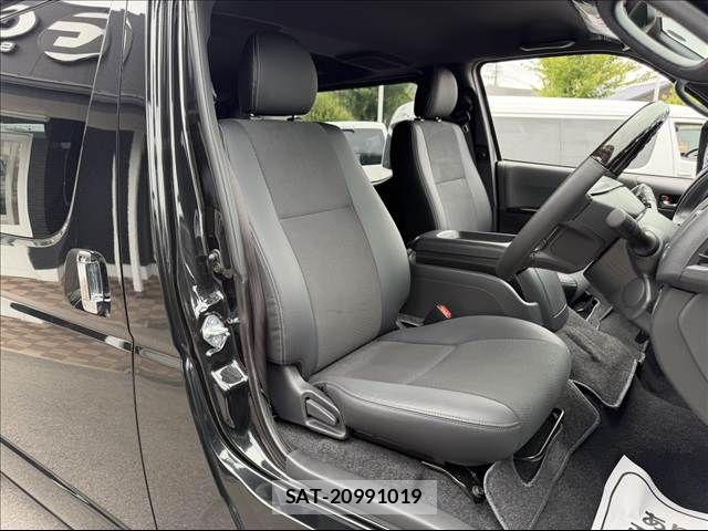 Toyota HIACE VAN 2023-03 7562209-6