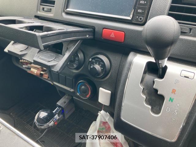 Toyota HIACE VAN 2020-11 7562211-12