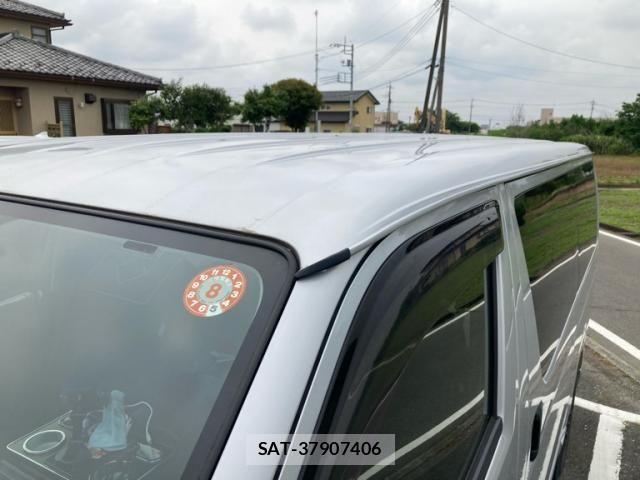 Toyota HIACE VAN 2020-11 7562211-2