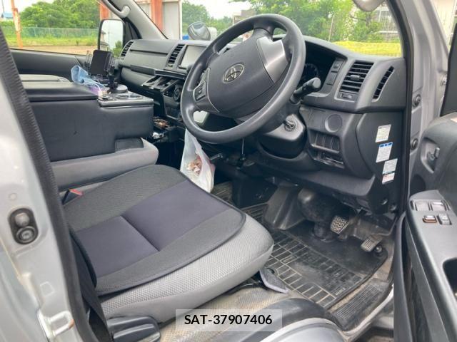 Toyota HIACE VAN 2020-11 7562211-4