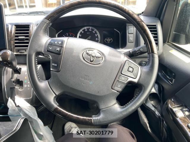 Toyota HIACE VAN 2022-06 7616921-18