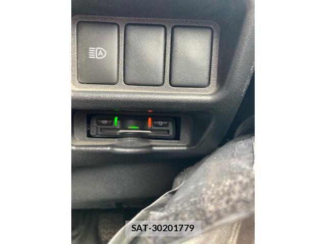 Toyota HIACE VAN 2022-06 7616921-19