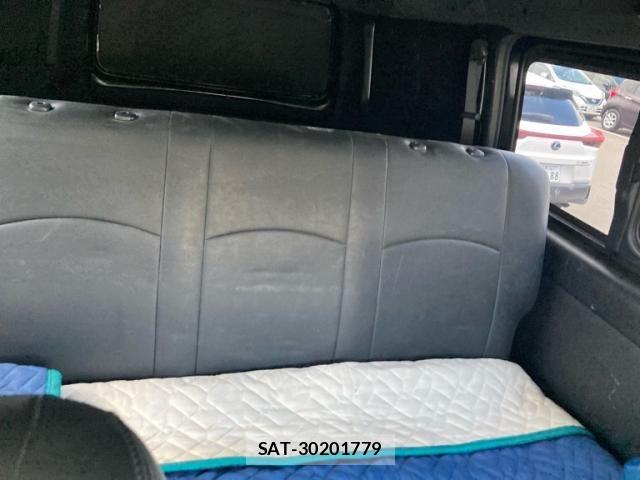 Toyota HIACE VAN 2022-06 7616921-23