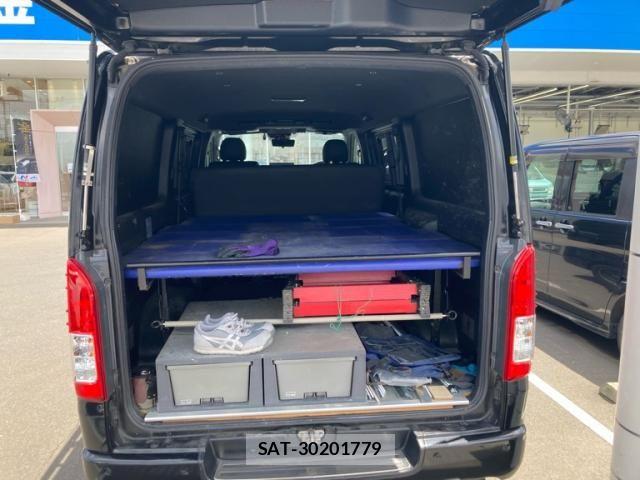 Toyota HIACE VAN 2022-06 7616921-7