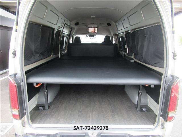 Toyota HIACE VAN 2021-04 7616915-13